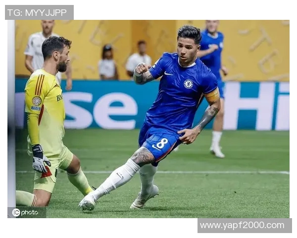 切尔西更衣室风波升级斯特林与恩佐训练场冲突引发热议